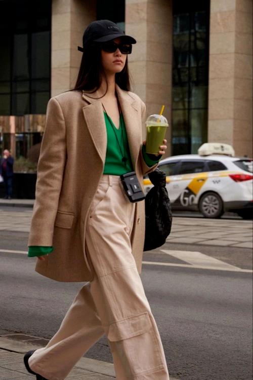 今年流行什么色衣服