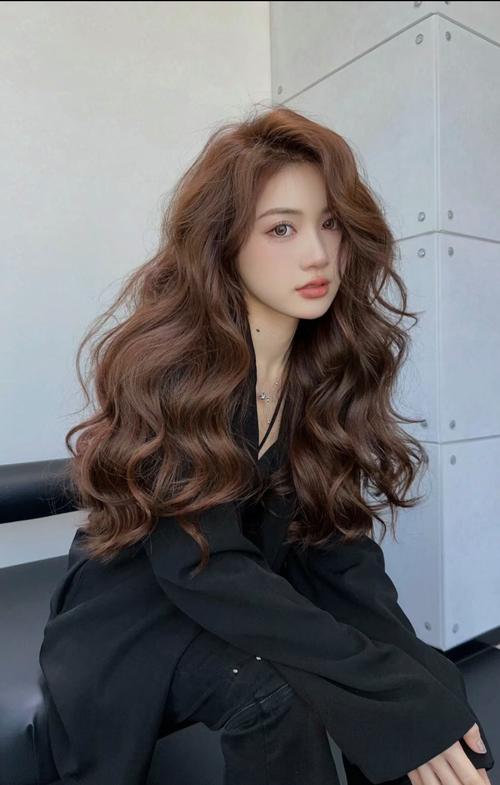 脸大用什么发型