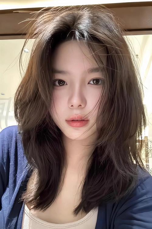 脸大用什么发型