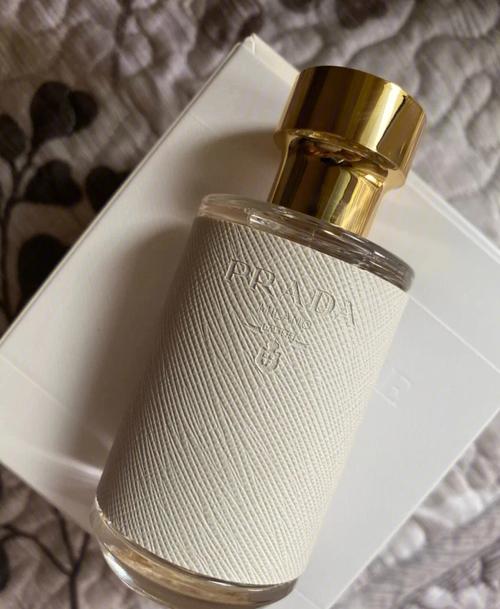 普拉达最新香水