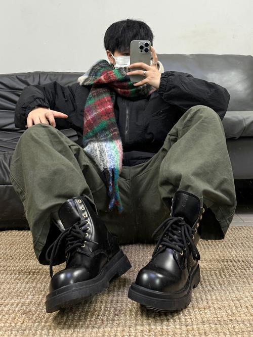 军靴和牛仔裤怎么搭配图片