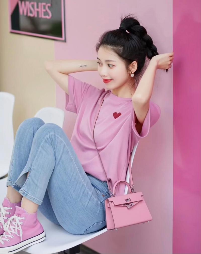 粉红色配什么颜色好看