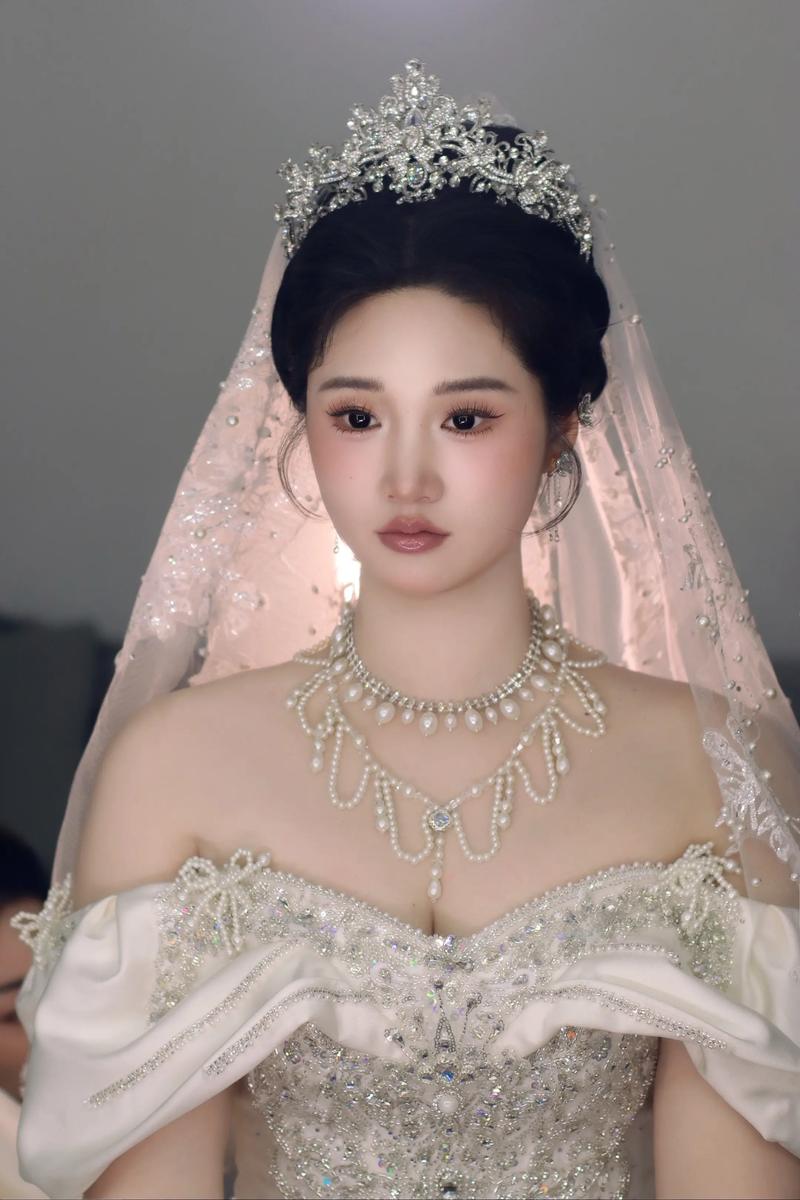 2025最新新娘发型