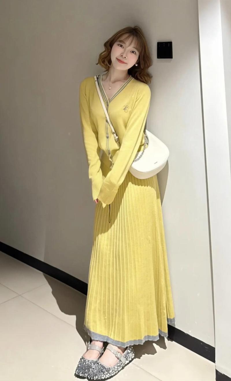 黄裙子怎么搭配图片