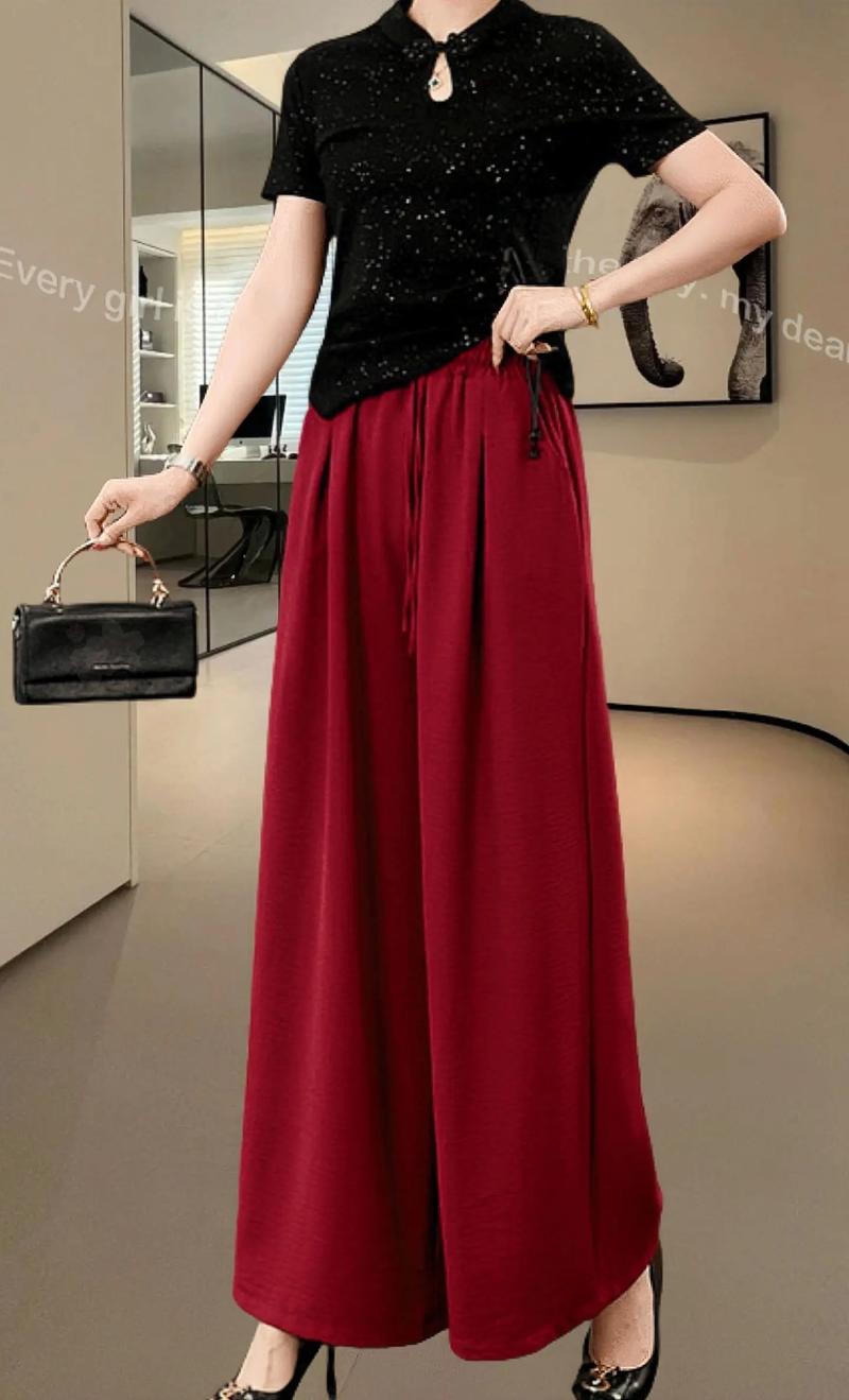 红色条纹裙裤怎么搭配