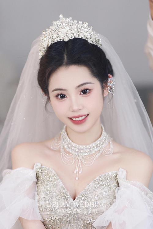 最新新娘妆面