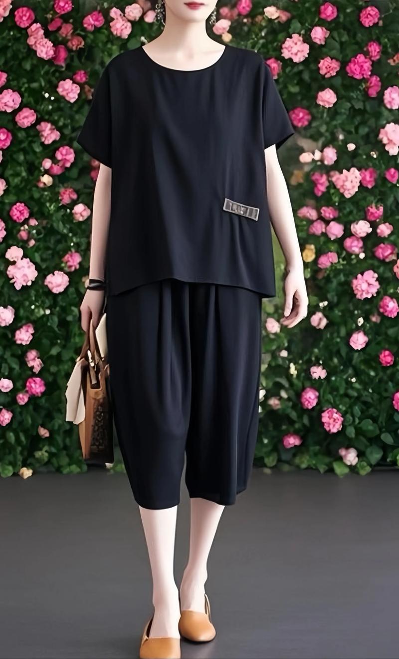 黑色棉麻t恤怎么搭配什么外套