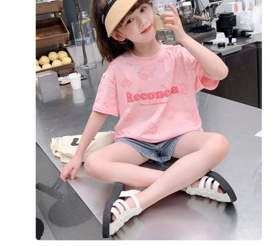 粉色汗衫怎么搭配