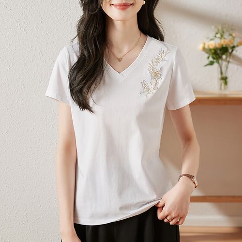 粉色汗衫怎么搭配