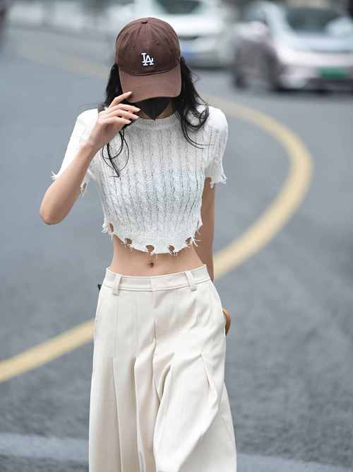 短款的短袖怎么搭配什么外套好看吗