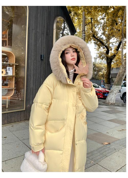 冬季长款棉衣怎么搭配什么裤子