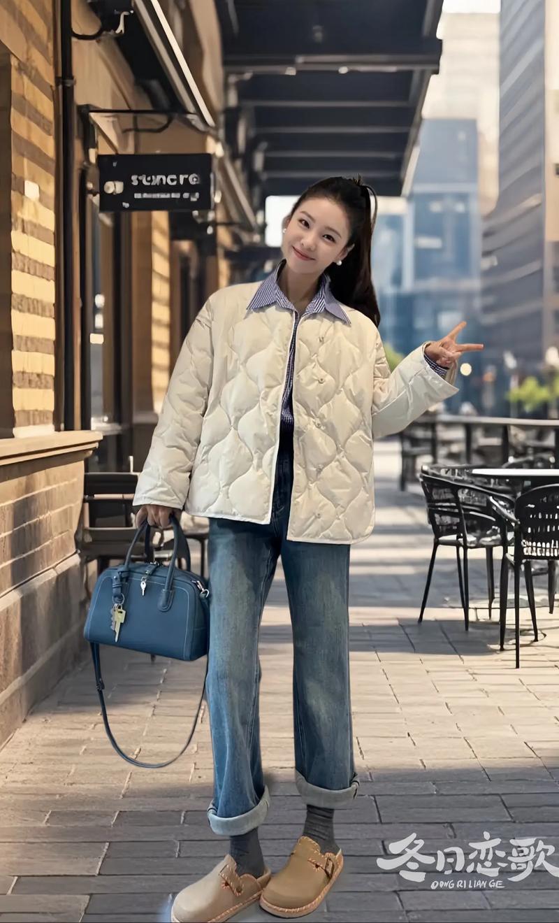 白色棉服短款怎么搭配图片