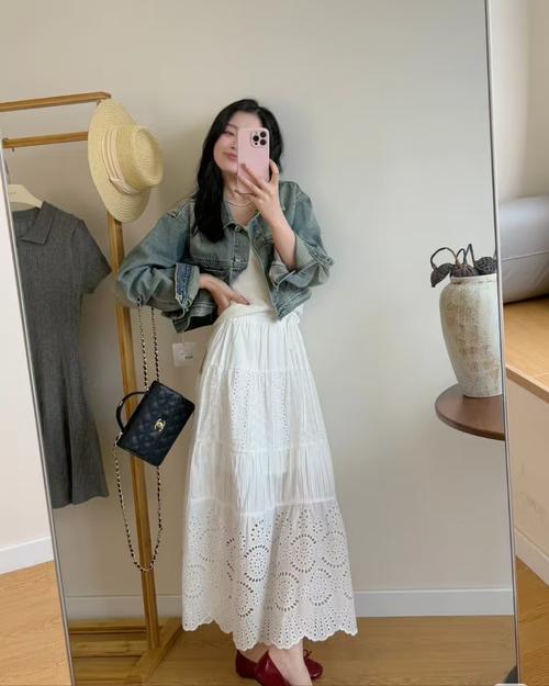 白色镂空裙我怎么搭配图片