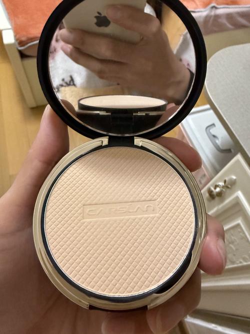 卡姿兰最新款粉饼