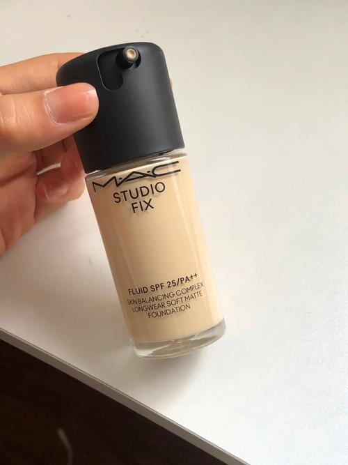 mac粉底液最新