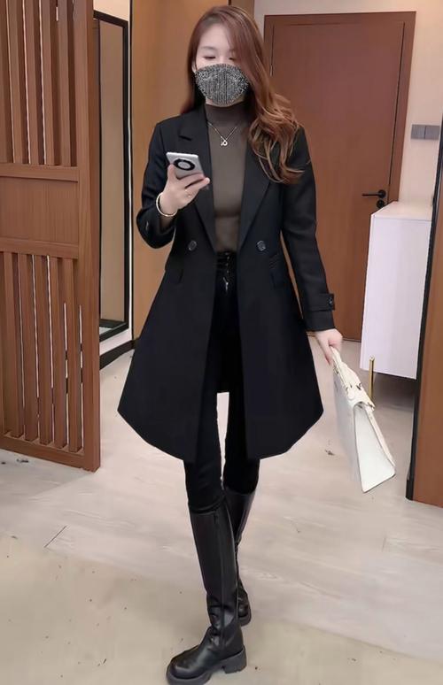中长款毛呢风衣怎么搭配什么裤子好看