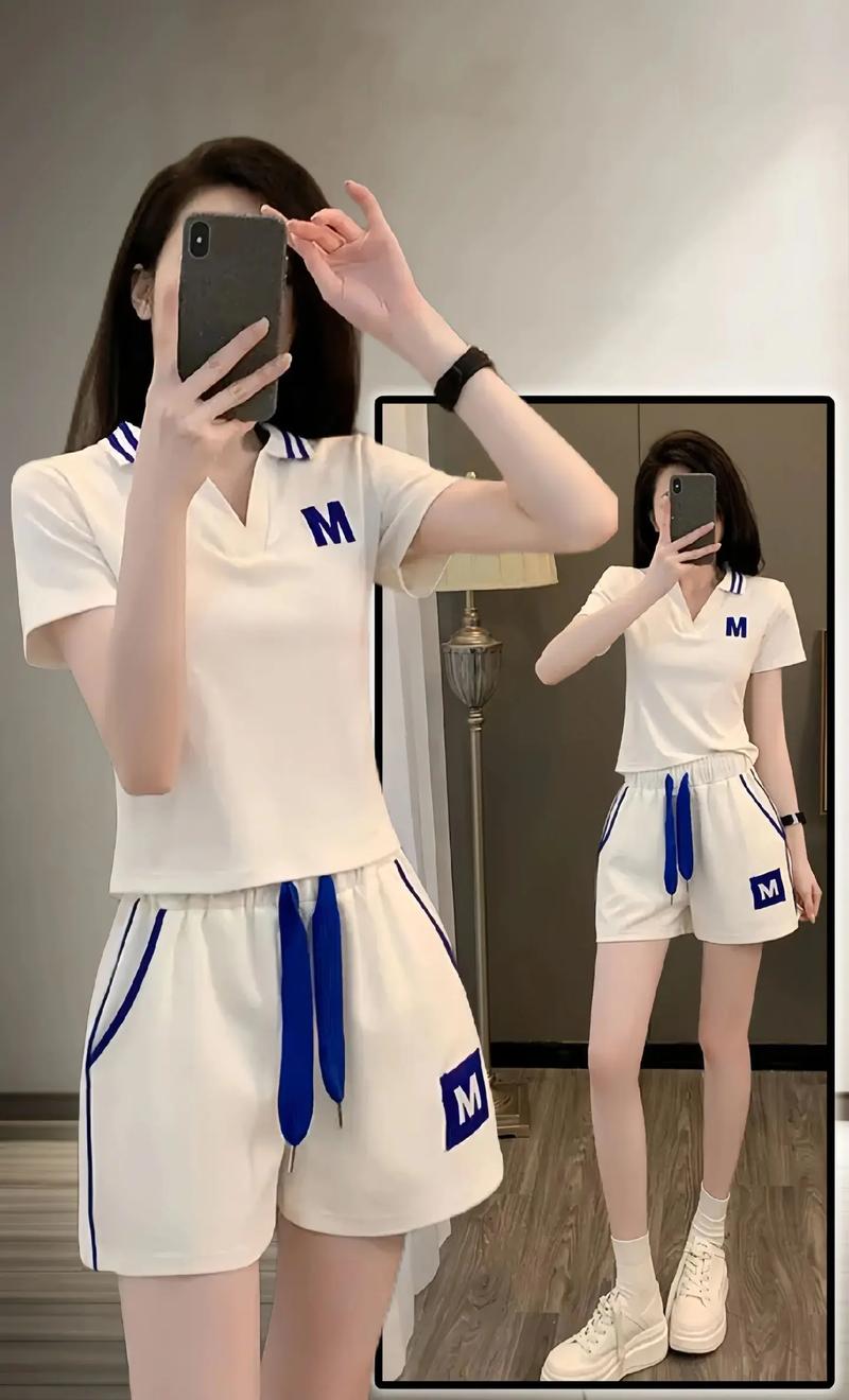 运动衣怎么搭配裤子图片