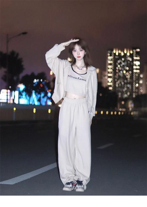 运动衣怎么搭配裤子