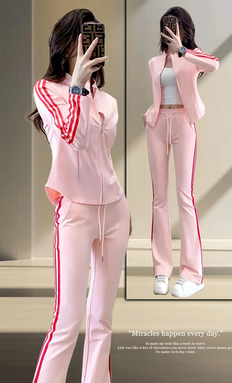 运动女外套怎么搭配图片