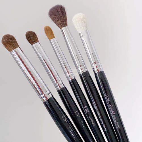 画眼影用什么刷子