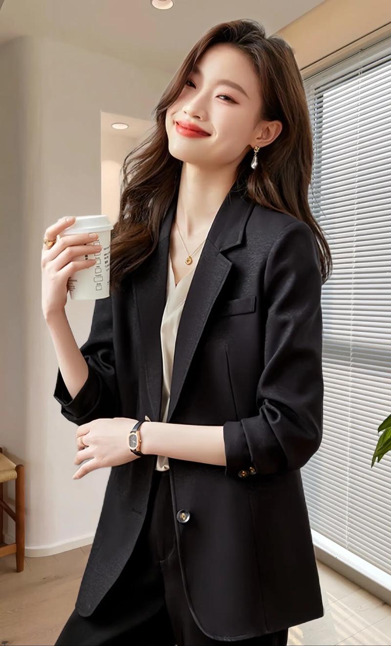 女士西装配什么鞋子