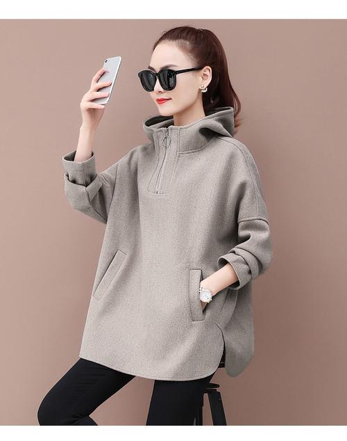 中长版卫衣怎么搭配什么外套