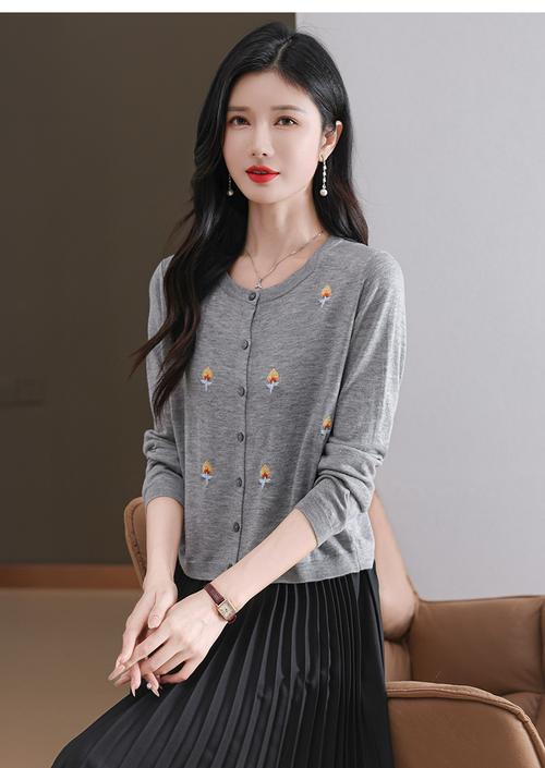 针织小披肩怎么搭配衣服图片