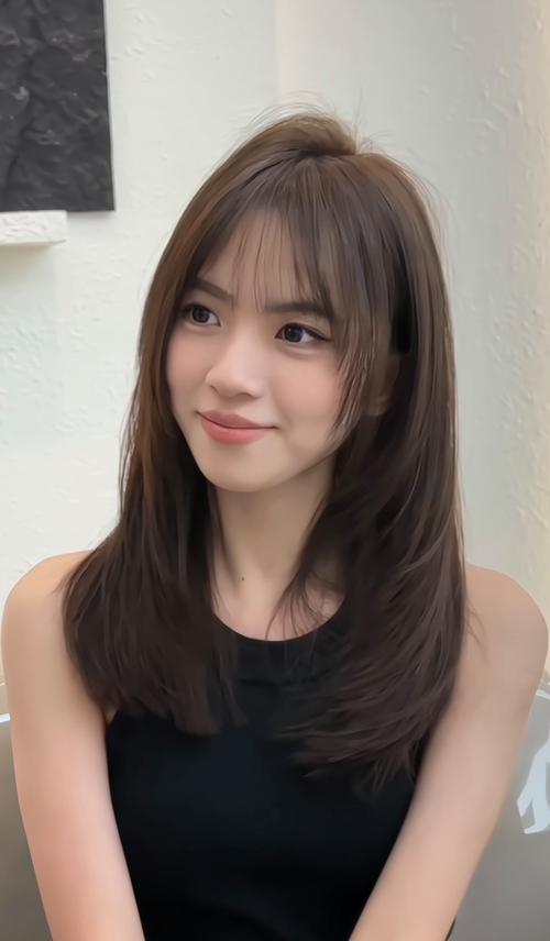 微胖圆脸适合什么发型