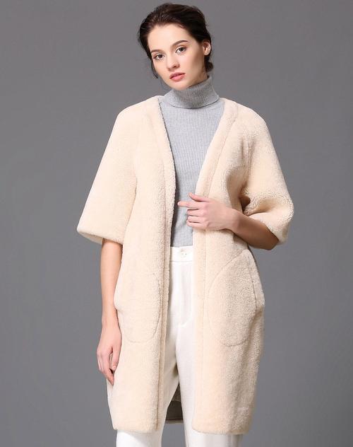 米色皮草无袖怎么搭配图片欣赏