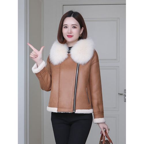 浅驼色皮草怎么搭配