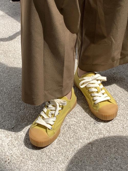姜黄色鞋怎么搭配