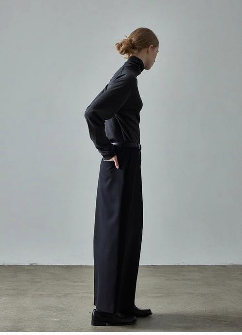 灰色包裙怎么搭配