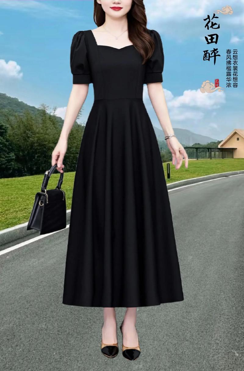 黑色连衣裙子怎么搭配