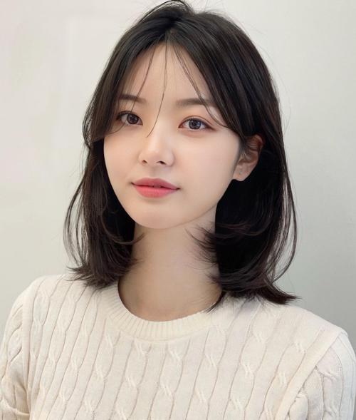 斜刘海适合什么脸型