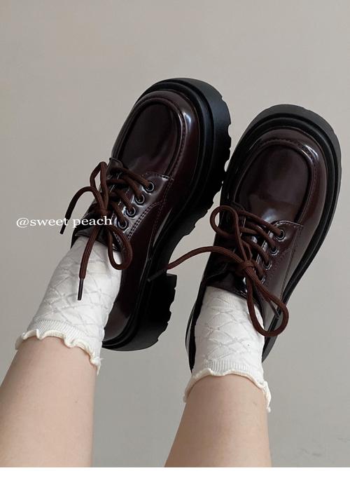 黑色单鞋怎么搭配