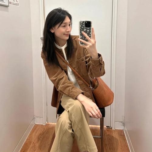 棕色外外套套怎么搭配