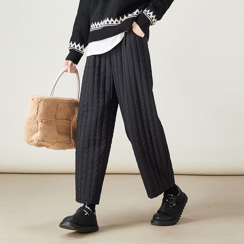 竖条黑裤怎么搭配