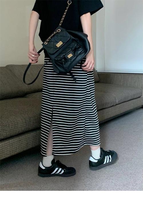 黑白条纹短裙怎么搭配图片