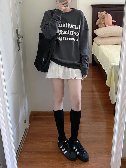 韩版袜子怎么搭配衣服