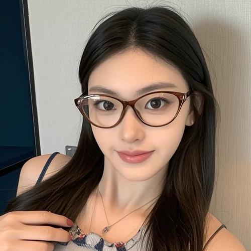 菱形脸适合什么镜框