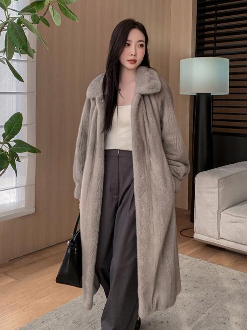 翻领的的貂怎么搭配衣服