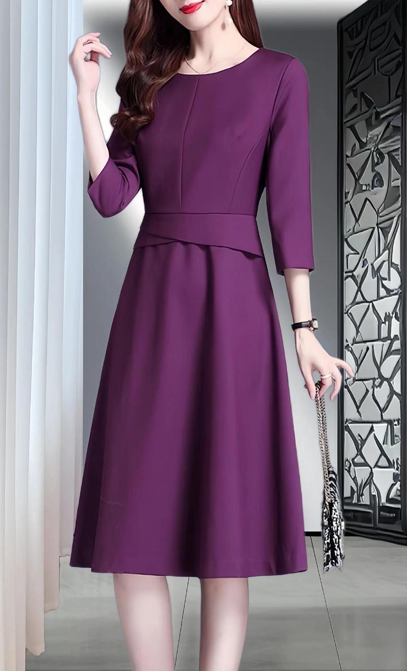 紫红色裙子怎么搭配图