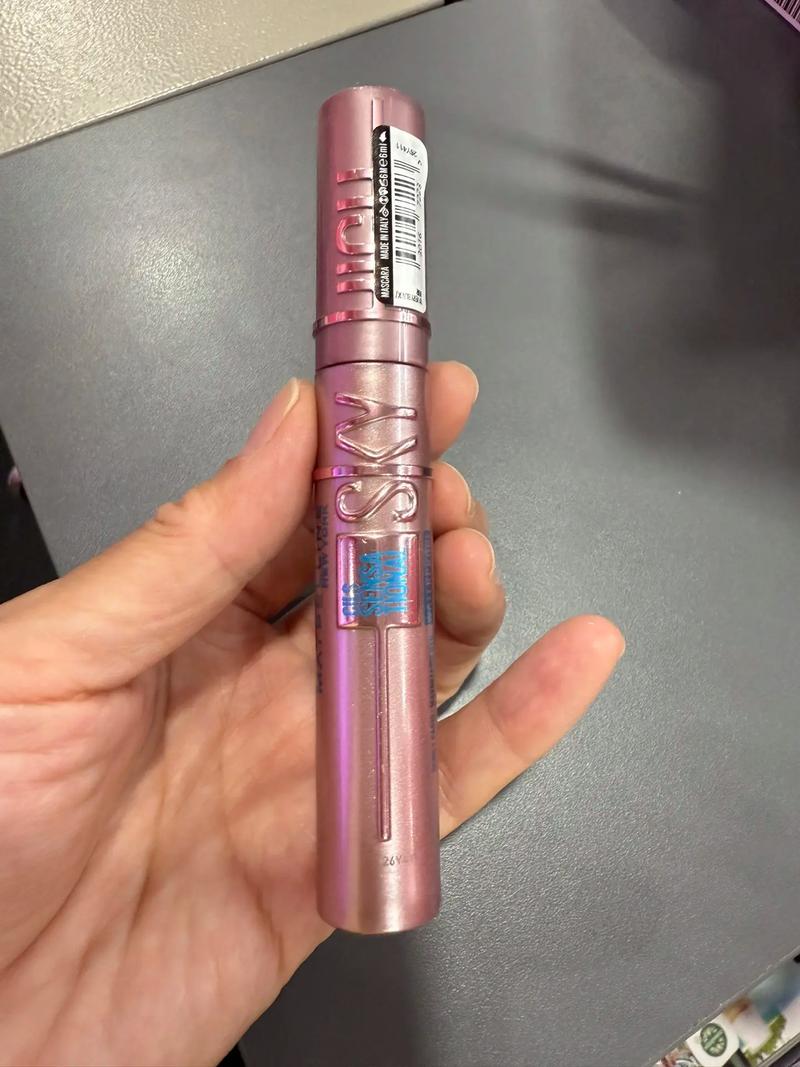 美宝莲最新睫毛膏