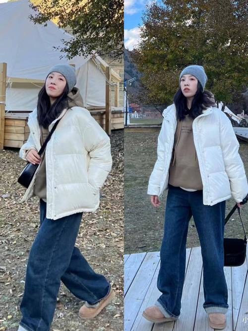 白色羽绒服怎么搭配包