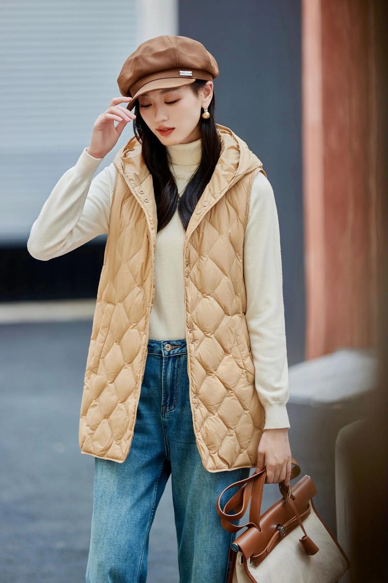 羽绒服马甲怎么搭配