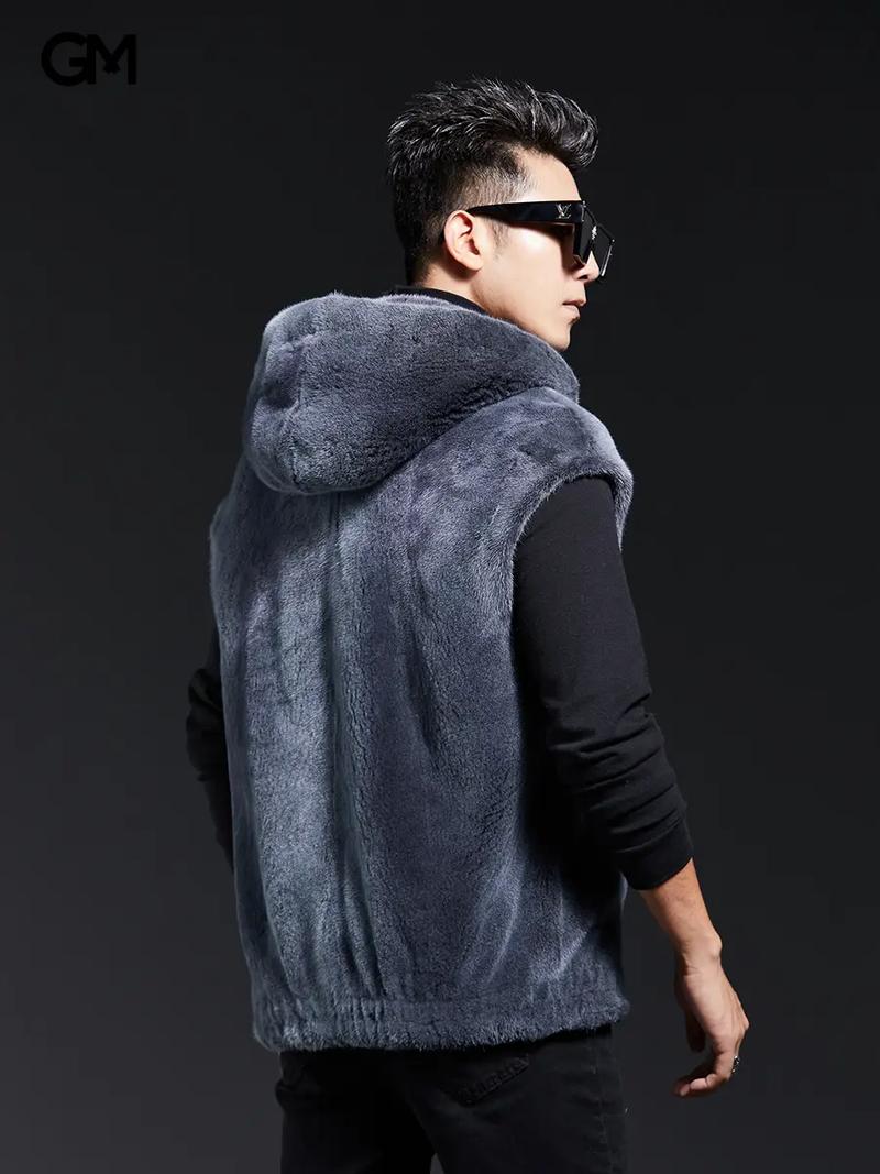 男士皮草马甲怎么搭配