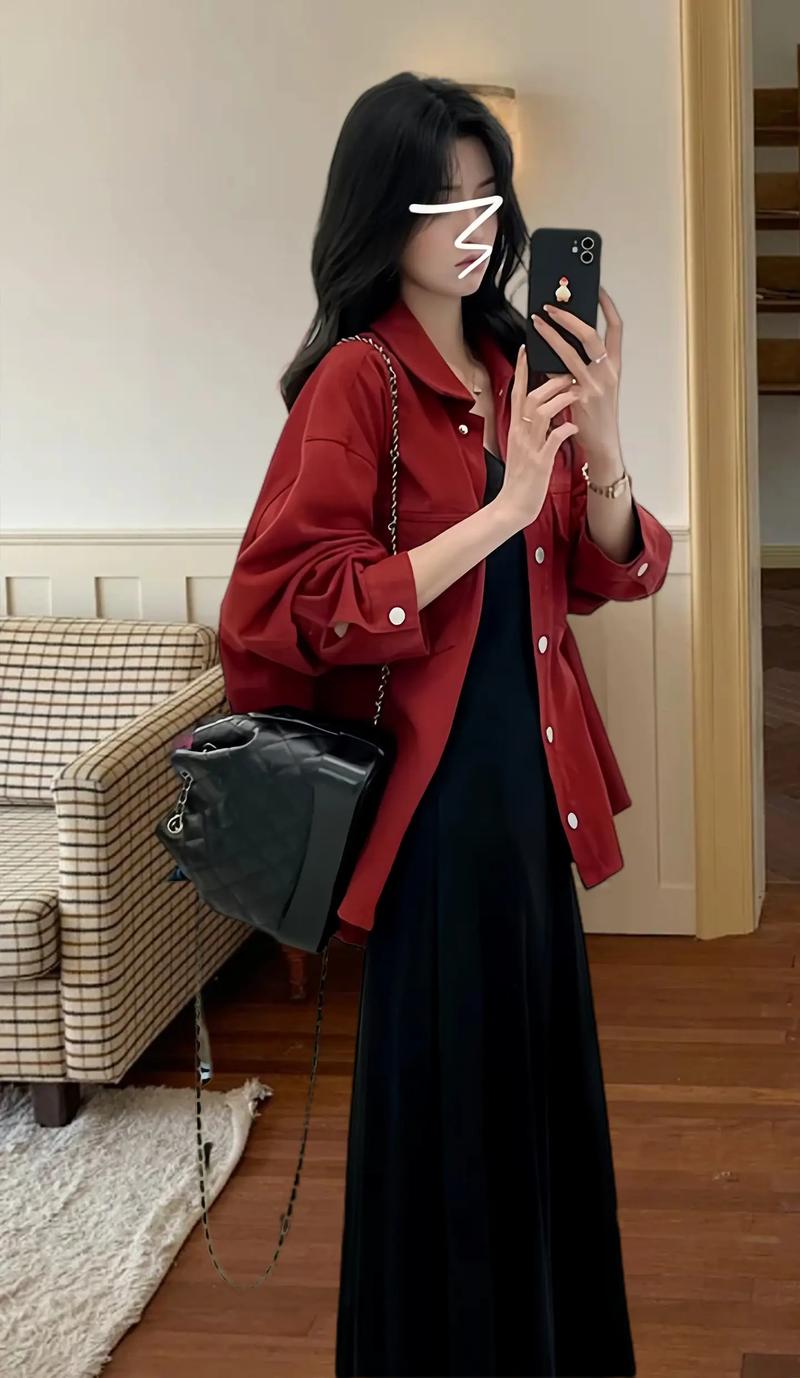 黑色跟红色怎么搭配好看