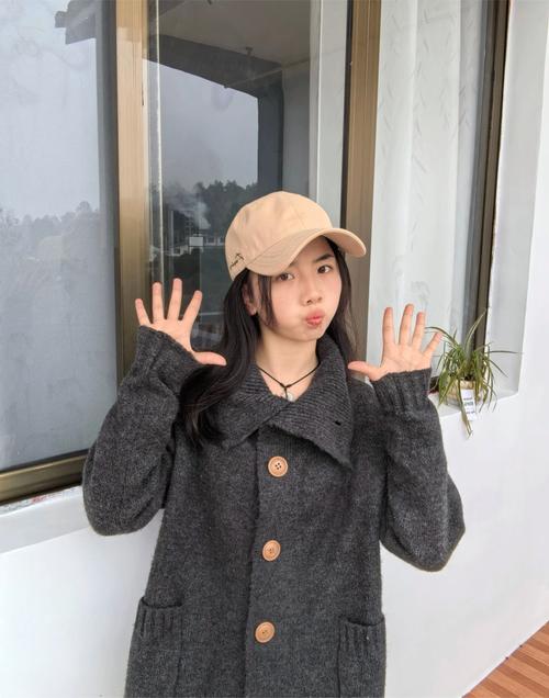 脸小戴什么帽子好看