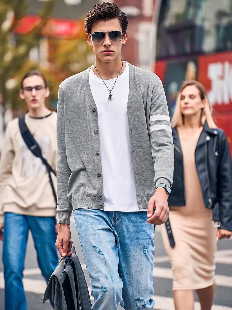 男毛衣外套怎么搭配