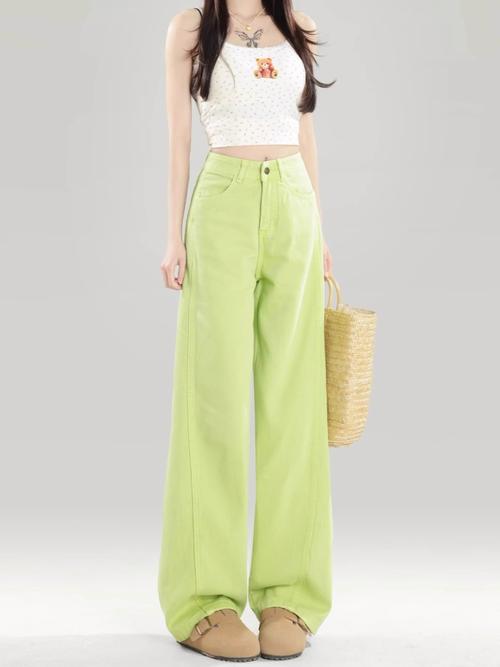 苹果绿搭配什么颜色